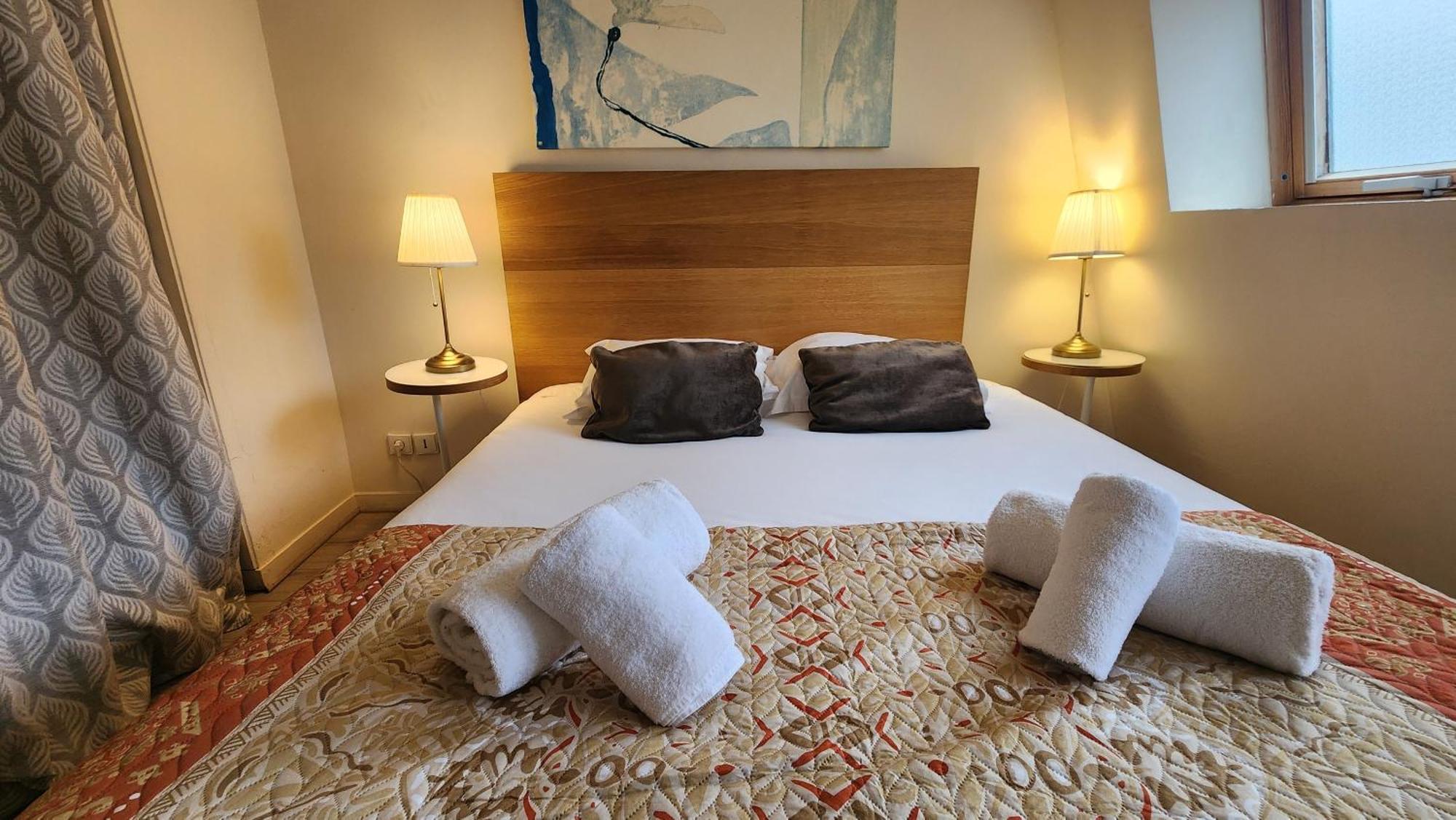 Apartment Place De L'etoile, Wagram With Ac